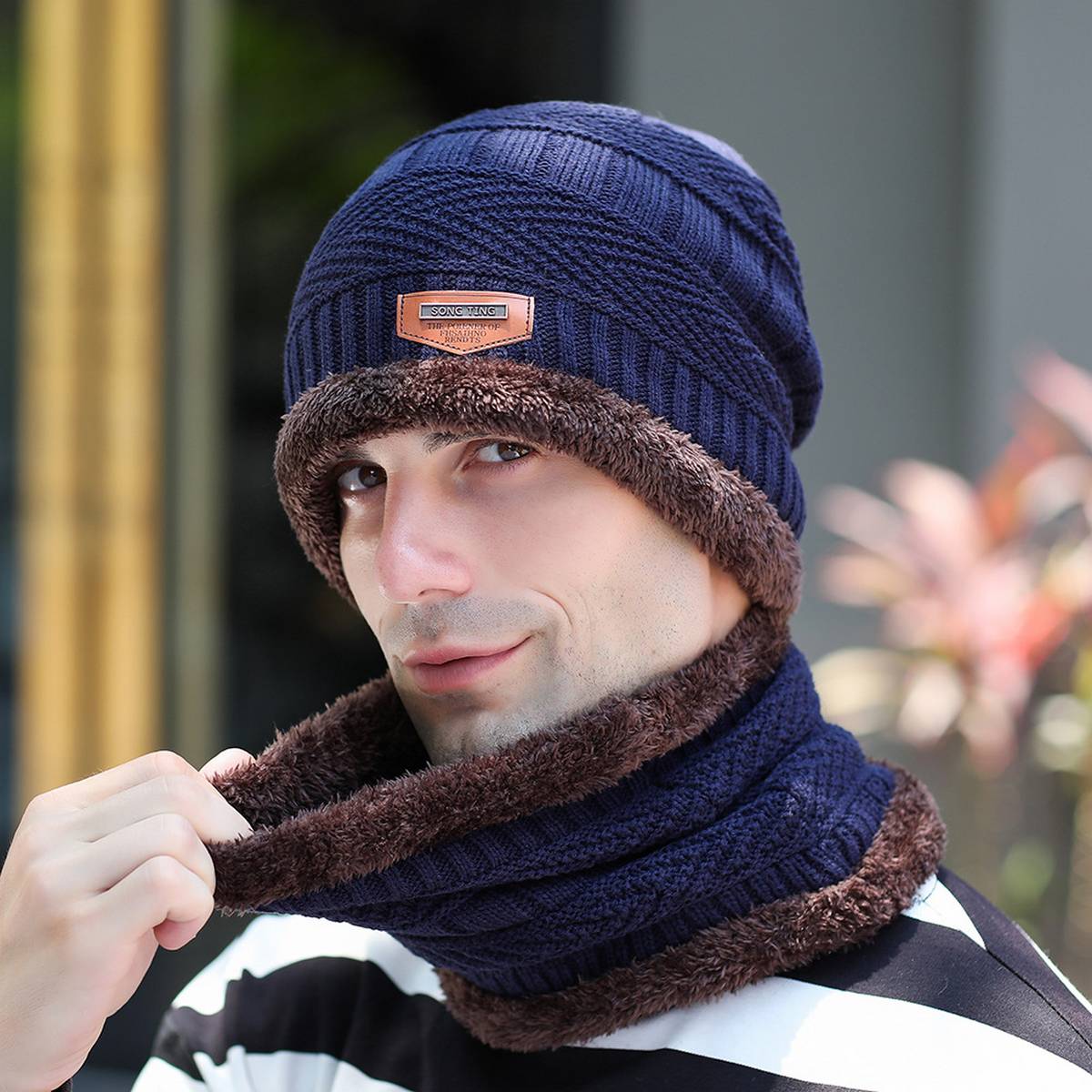 Sale Offer - 1 Warm Hat and 1 Neck Warmer Collar - 2 Items